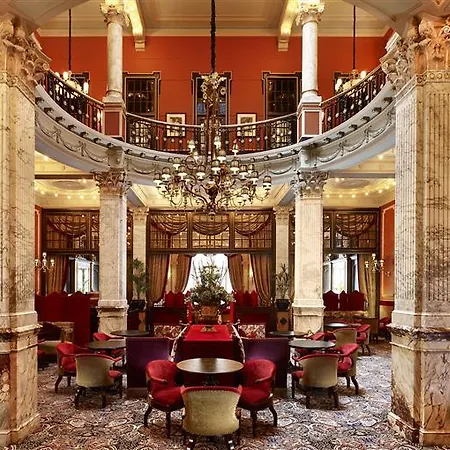 Des Indes 5* Haga