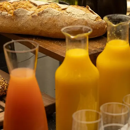 מלון Des Indes 5*