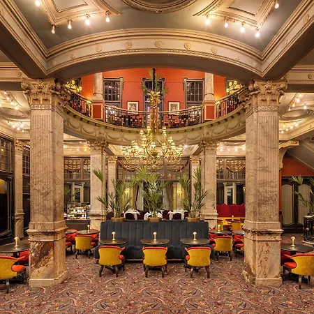 Hotel Des Indes - The Leading Of The World
