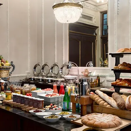Des Indes Hotel