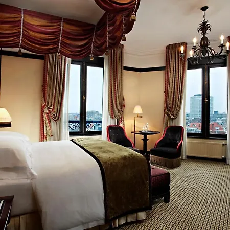 Des Indes Hotel