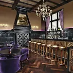 Des Indes Hotel 5*