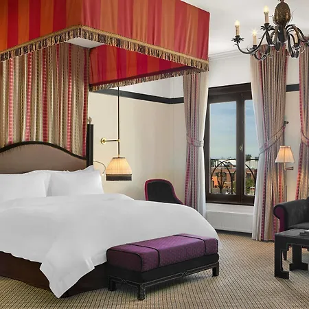 Des Indes 5* The Hague